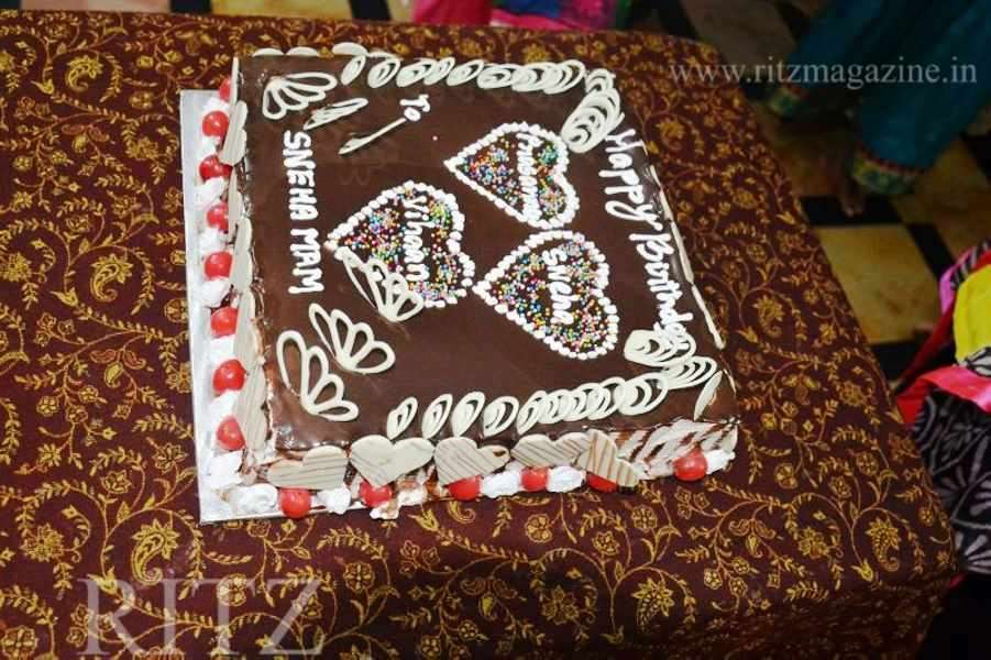 The Cake Delivery - Wedding Cake - Kankarbagh - Weddingwire.in