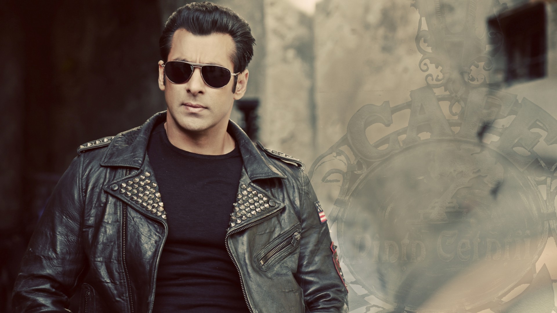 Salman Khan Turns Singer After Boozing - Bollywood Hungama