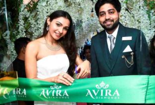 Andrea Jeremiah (Actor and Playback Singer) inaugurates the first store of Avira Diamonds